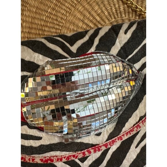Zebra striped purse with disco lips - Picture 5 of 10